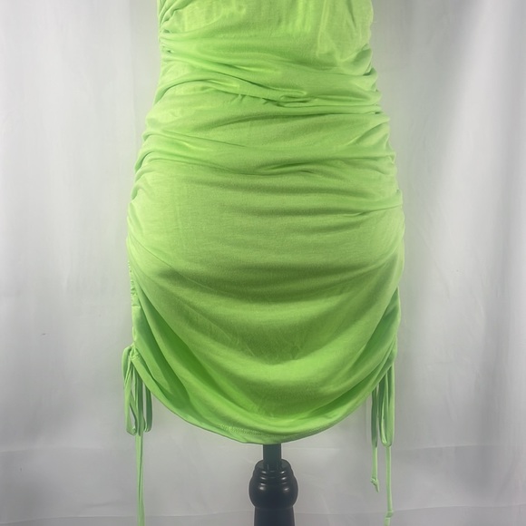 Green, lime Mini dress,Halter scoop neck,self tie ruched sides, Bodycon,Large - Picture 4 of 10